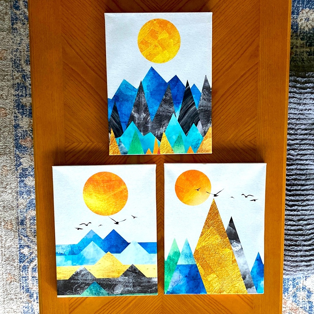 Set of 3 canvas images.